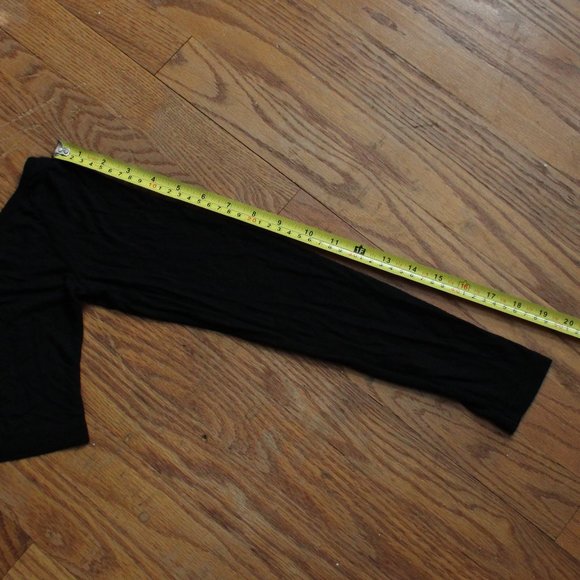 Best Cody Long Sleeve Crop Top - Picture 5 of 6